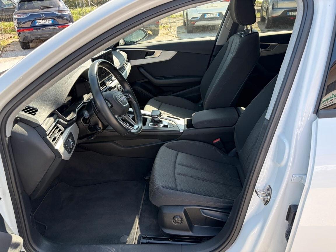 Audi A4 Avant 30 TDI/136 CV S tronic Business Advanced