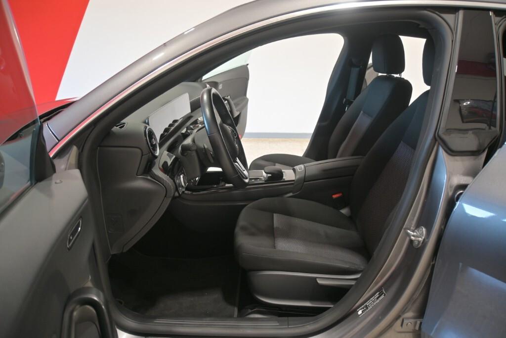 MERCEDES CLA SHOOTING BRAKE 180D AUTOM