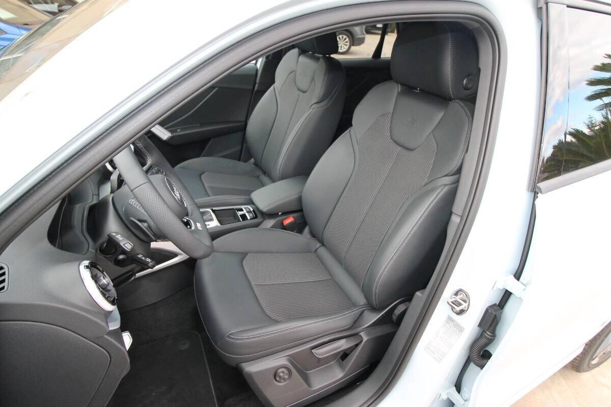 Audi Q2 35 TFSI 150CV Identity Black 11.2025