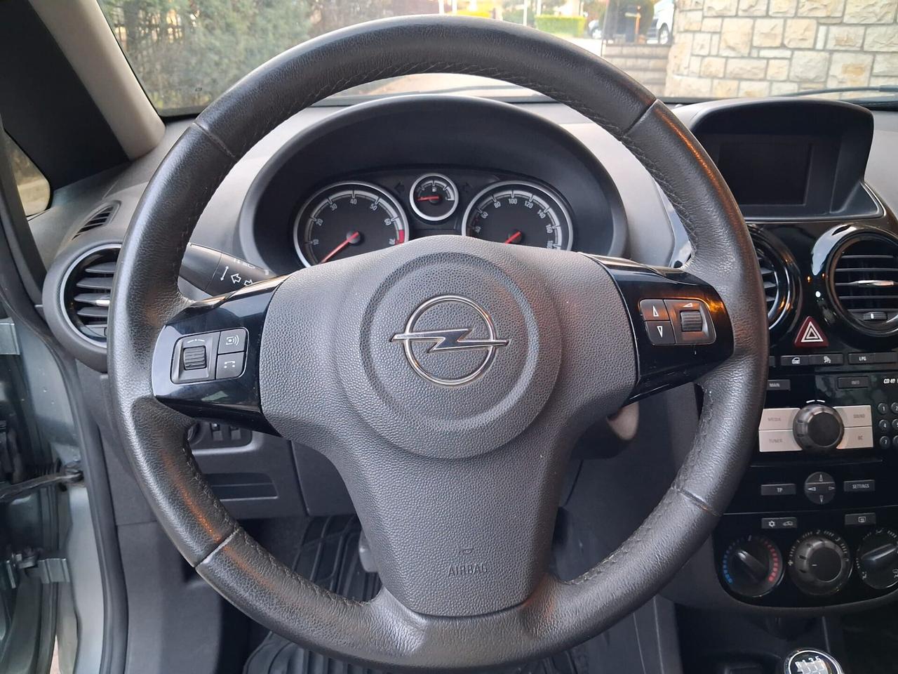 Opel Corsa 1.2 85CV 5 porte GPL-TECH Edition