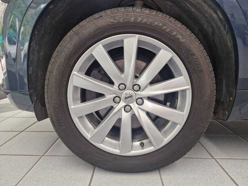 Volvo XC90 D5 AWD Geartronic 7 posti Momentum Euro 6 D-Temp