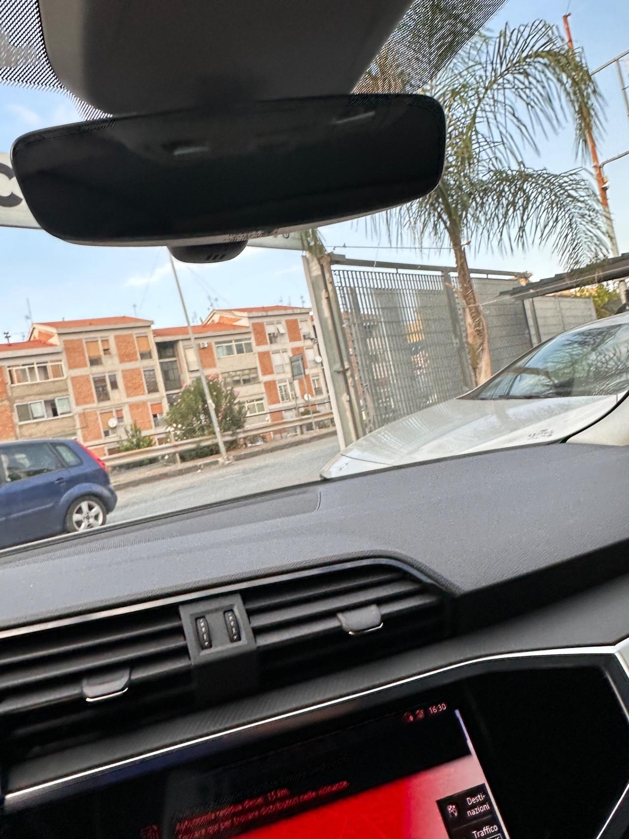 Audi Q3 35 TDI S tronic Business Advanced