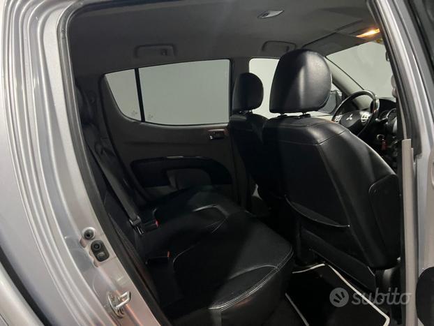 MITSUBISHI L200 2.5 DI-D/178CV DC Intense Plus D