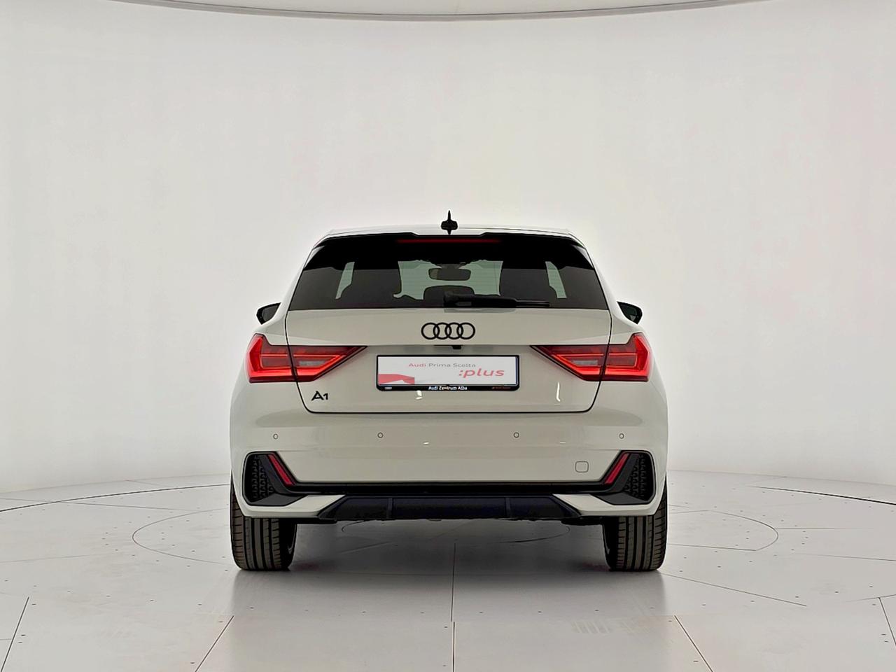Audi A1 sportback 30 1.0 tfsi identity black 116cv s-tronic