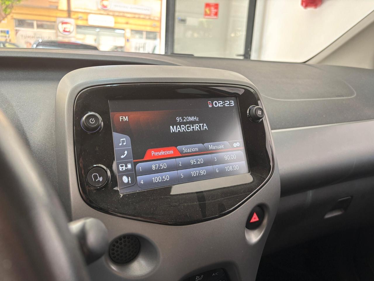 TOYOTA Aygo Connect 1.0 VVT-i 72 CV x-wave
