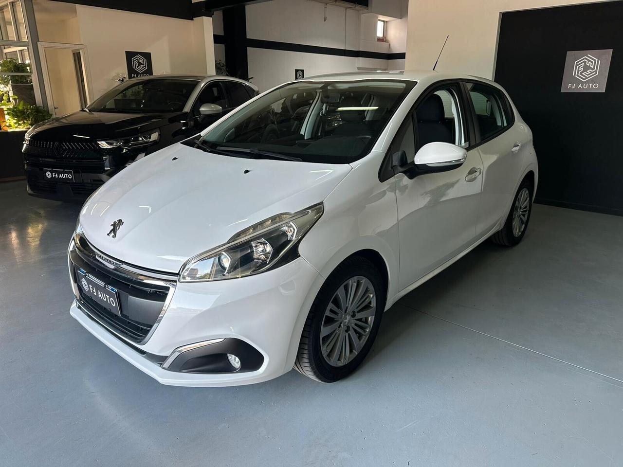 Peugeot 208 BlueHDi 75 5 porte Allure