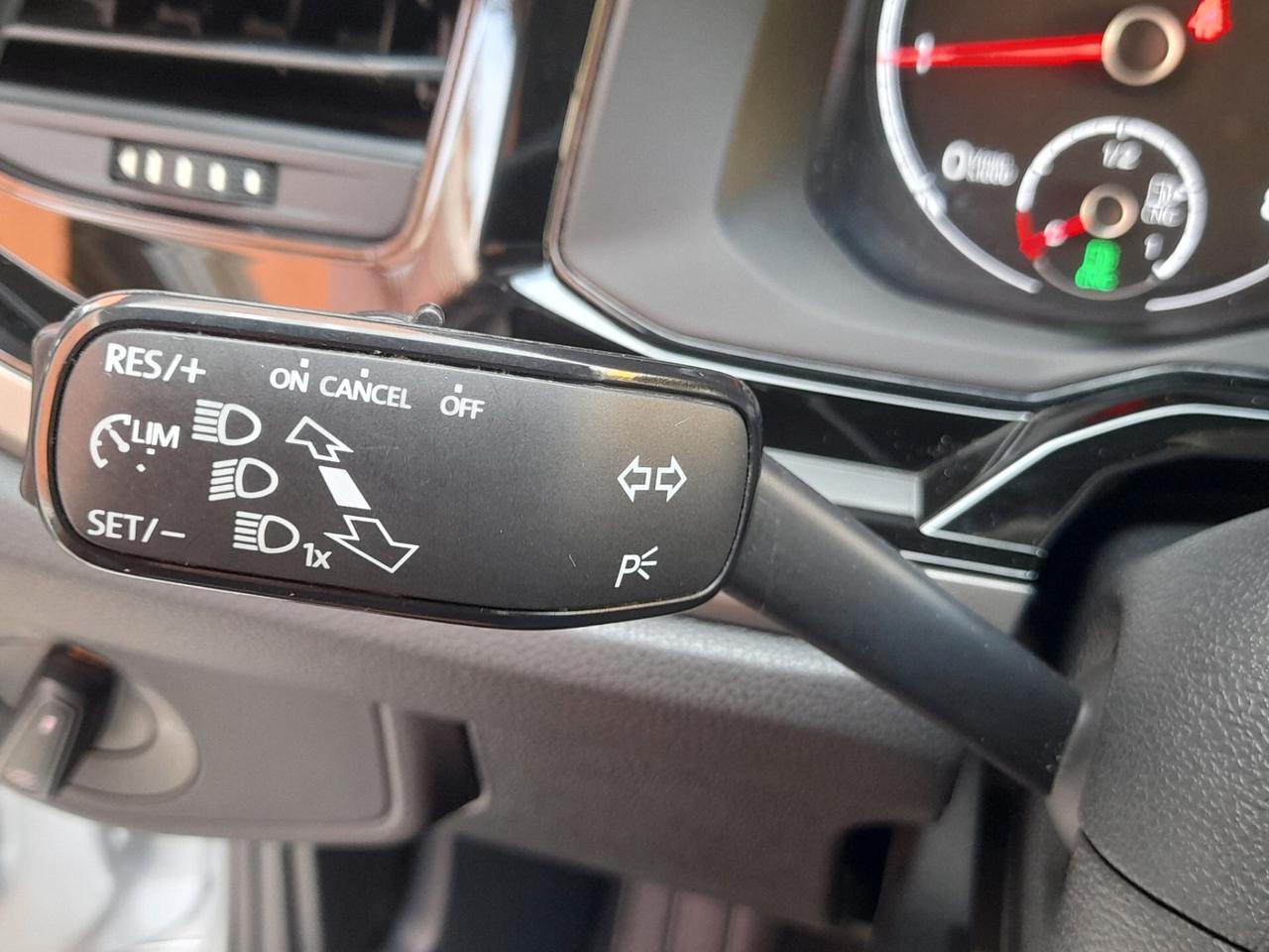 VW POLO 1.0 TGI 5P R-LINE METANO