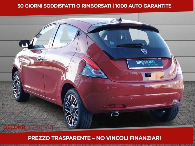 Lancia Ypsilon 1.0 firefly hybrid Platino s&s 70cv