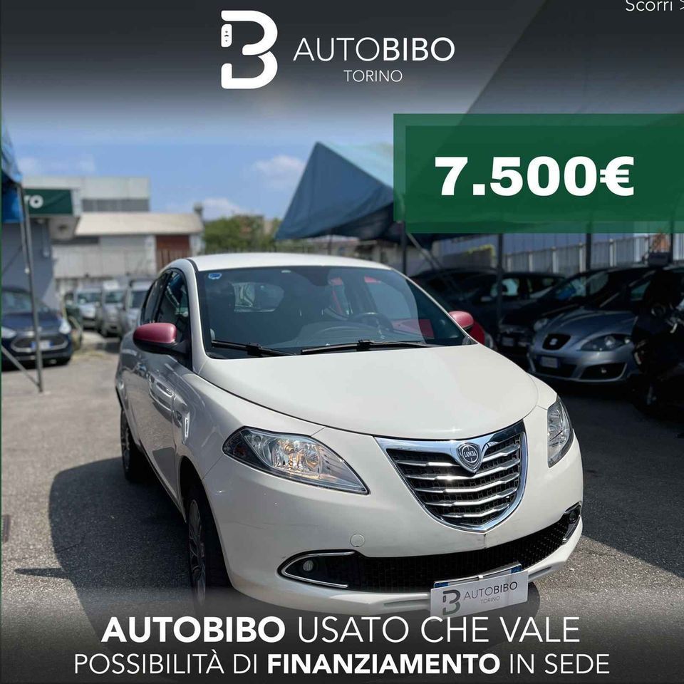 Lancia Ypsilon 0.9 TwinAir 85 CV 5 porte S&S Gold