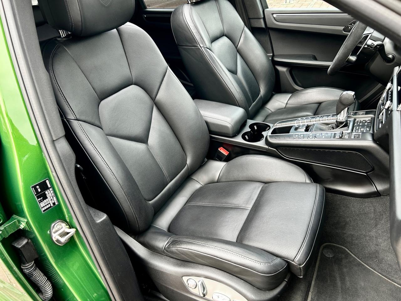 Porsche Macan 2.0 BENZINA 245CV PYTHON GREEN (GTS COLOR)