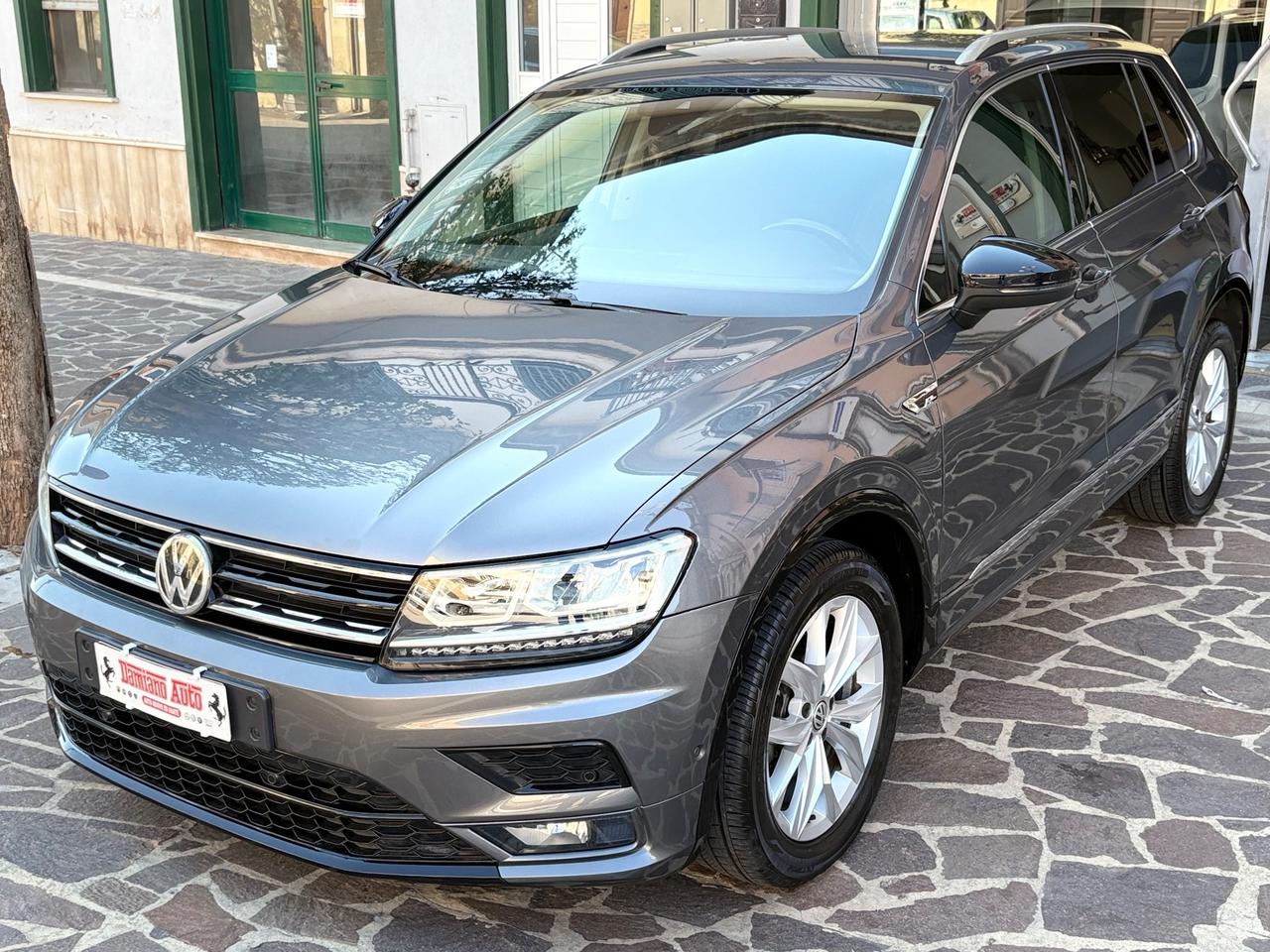 Volkswagen Tiguan 2.0 TDI DSG R-Line FULL/LED/NAV