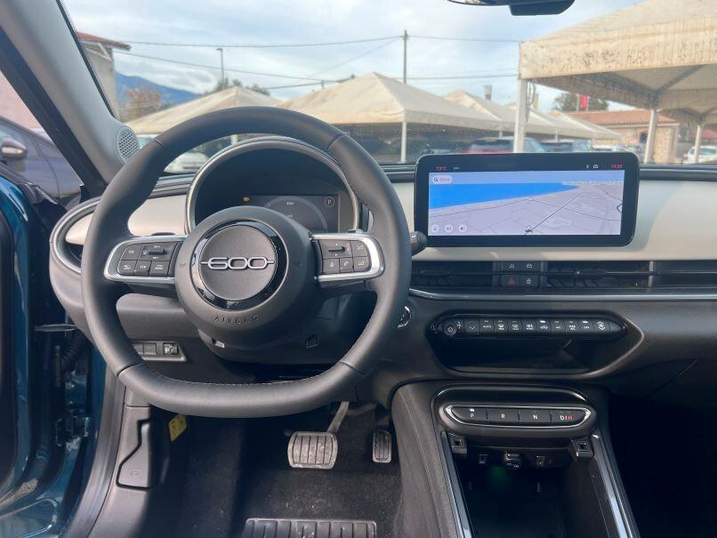 Fiat 600 Hybrid 110 CV DCT MHEV La Prima