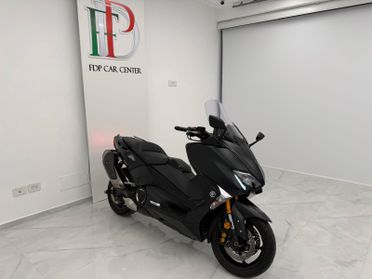 Yamaha T Max DX