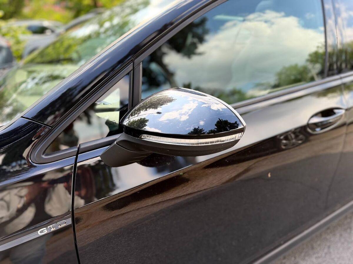 Volkswagen Golf 2.0 tdi GTD 200cv dsg