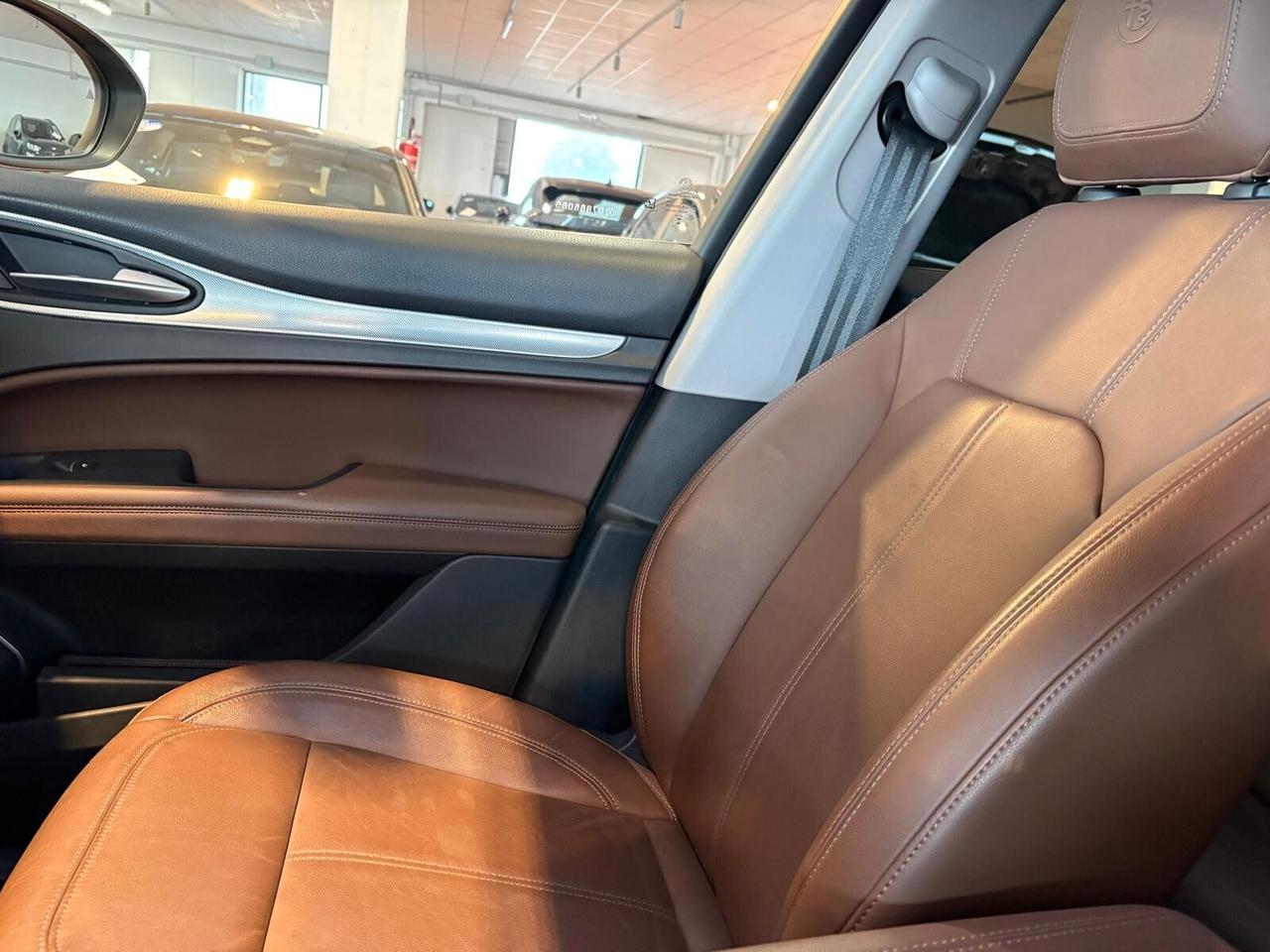 Alfa Romeo Stelvio EXECUTIVE 2.2 Turbodiesel AT8 Q4 70000 KM