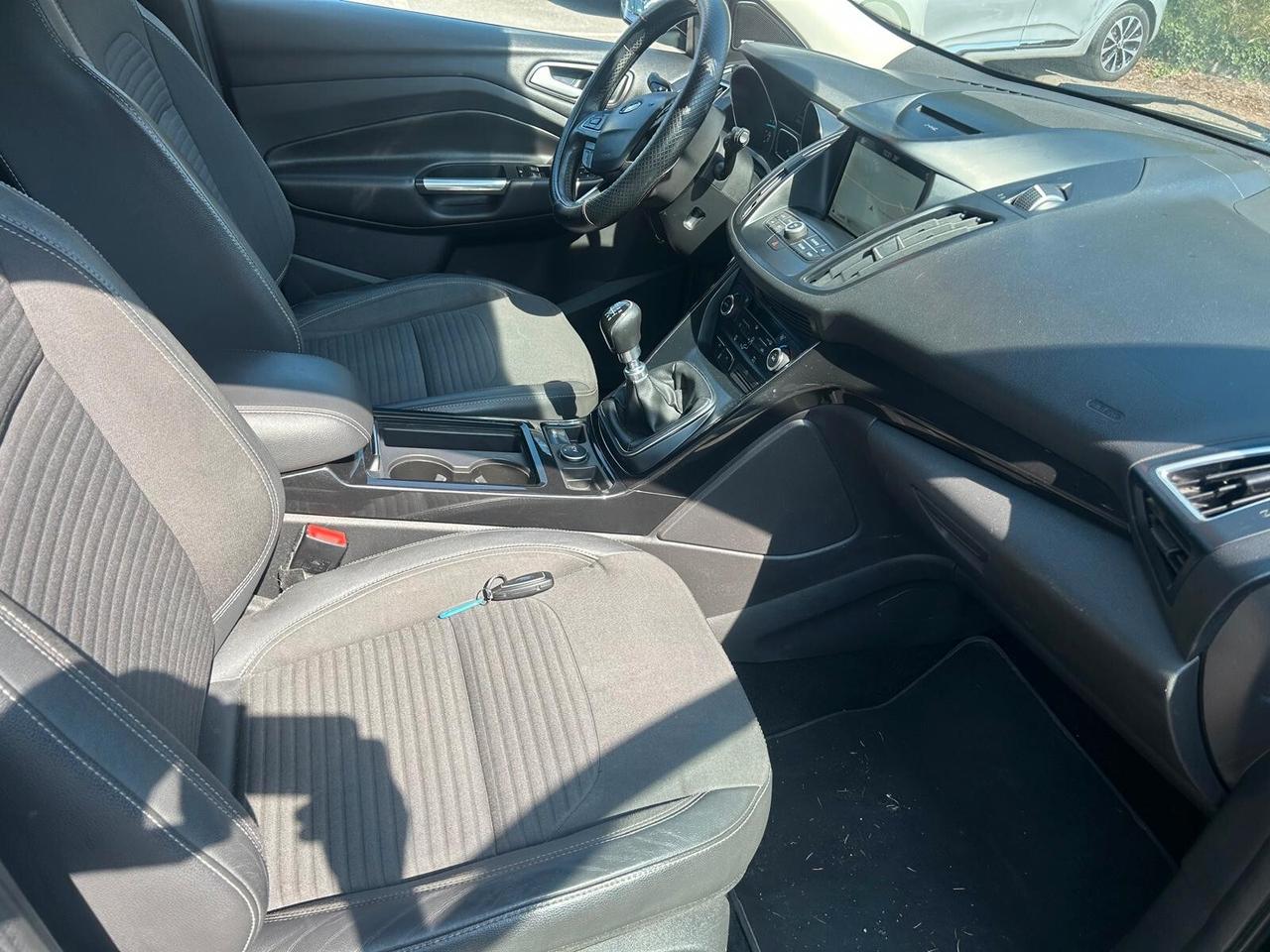 Ford Kuga 1.5 TDCI 120 CV Titanium km109