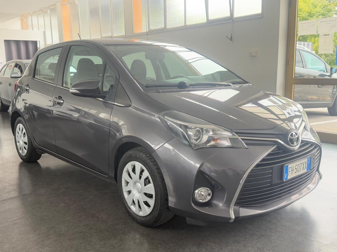 Toyota Yaris 1.0 5 porte Lounge ok neopatentati