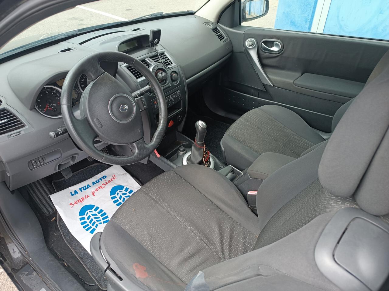 Renault Megane Mégane 1.6 16V 3 porte Dynamique