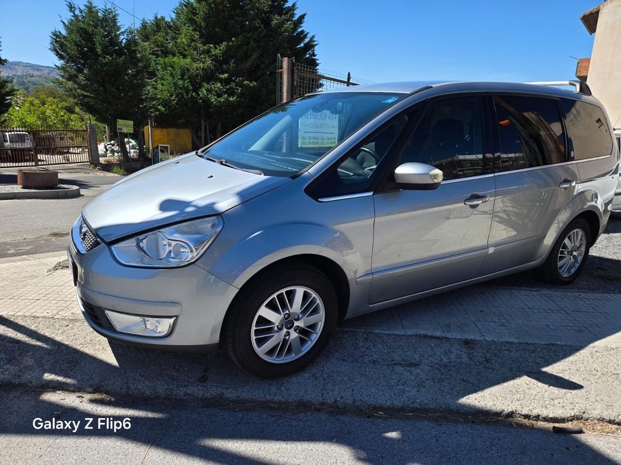 Ford Galaxy 2.0 TDCi 140 CV Ghia DPF