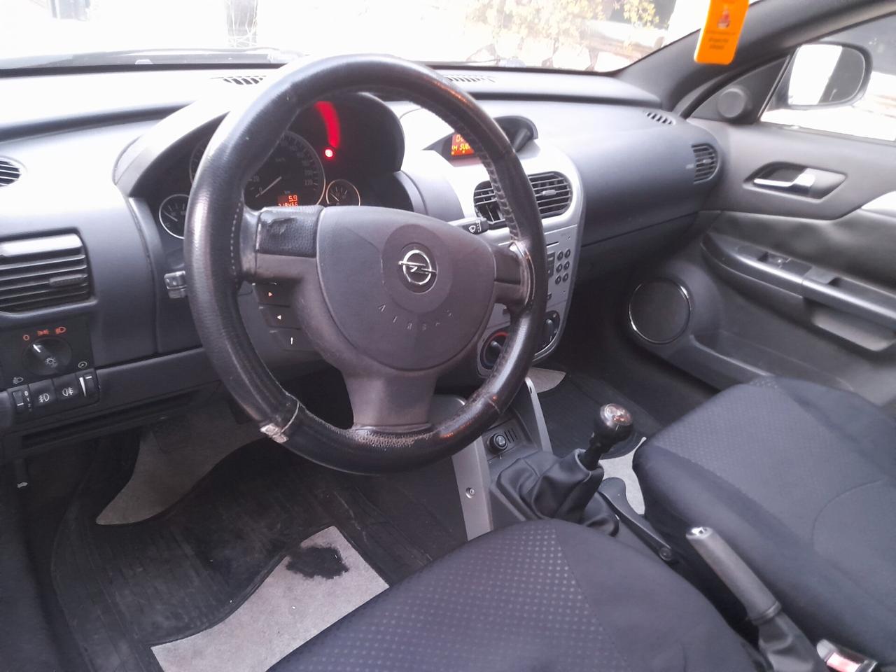 Opel Tigra TwinTop 1.4 16V Enjoy