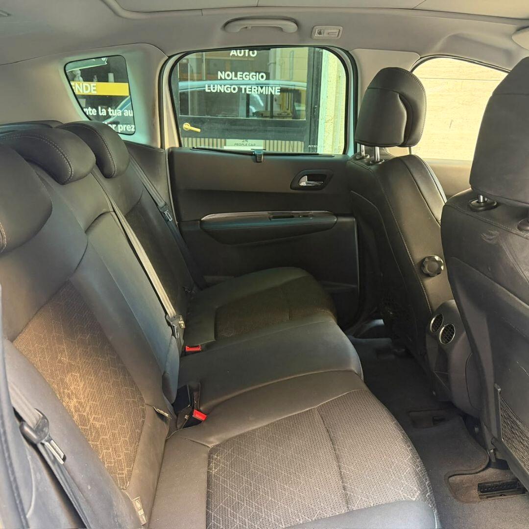 Peugeot 3008 2.0 HDi aut - 163CV