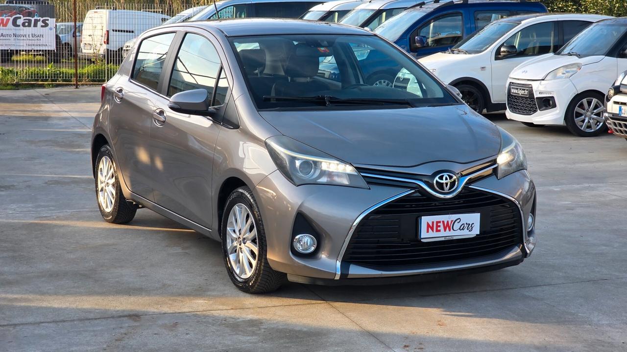 Toyota Yaris D-4D LOUNGE