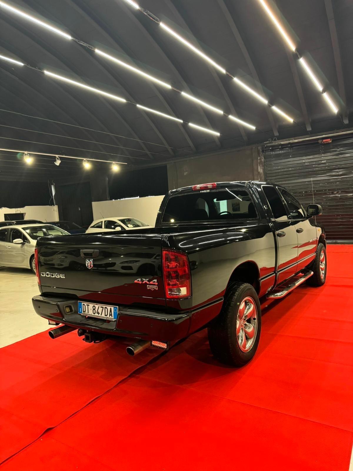 DODGE RAM AUTOCARRO V8