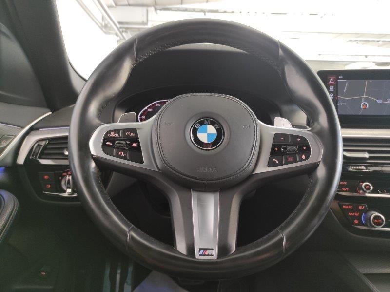 BMW Serie 5(G30/31/F90) - 520d xDrive Touring Msport