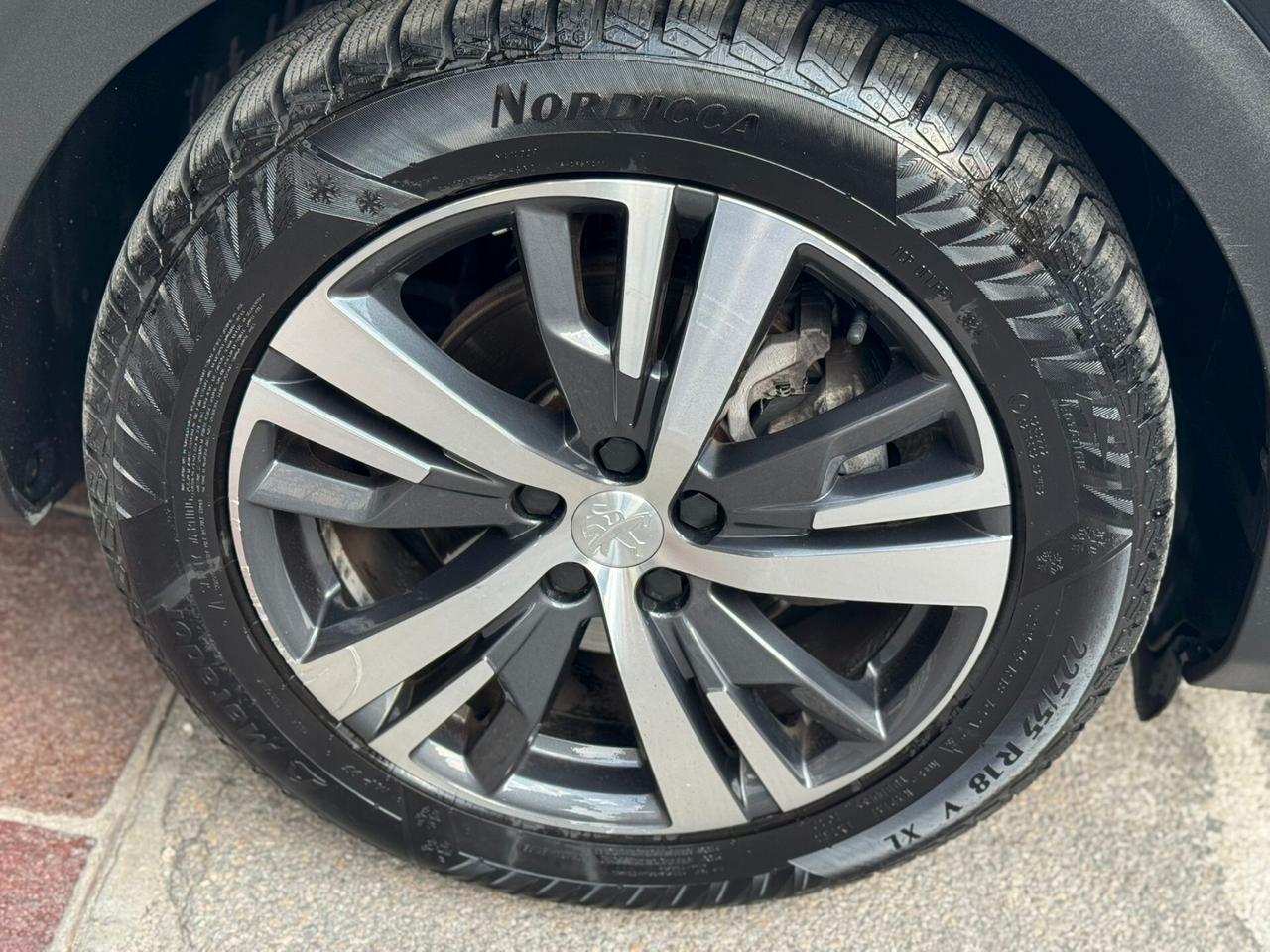 Peugeot 3008 BlueHDi 130 S&S EAT8 Allure