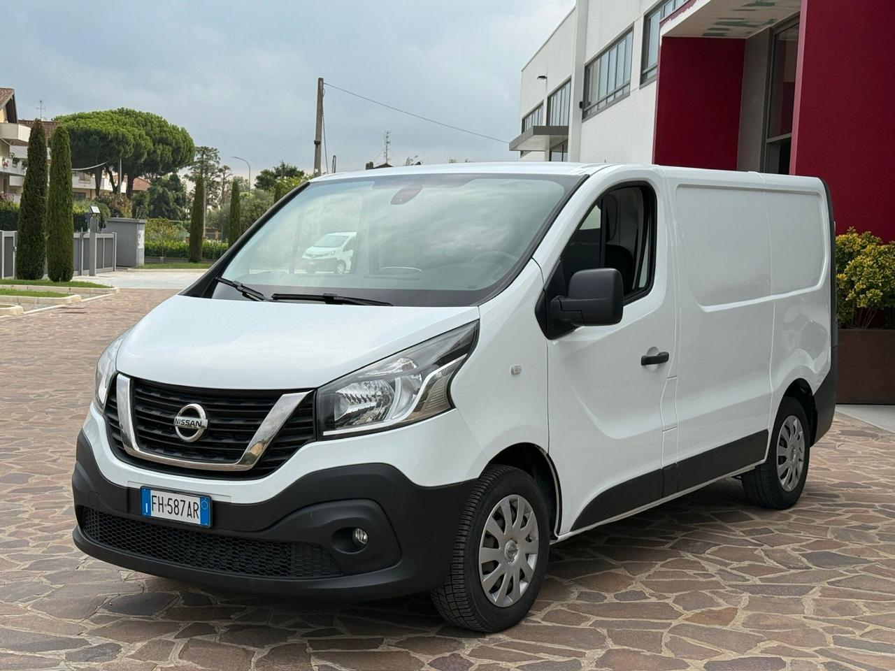 Nissan NV300 1.6 dCi 120CV - 3 POSTI -