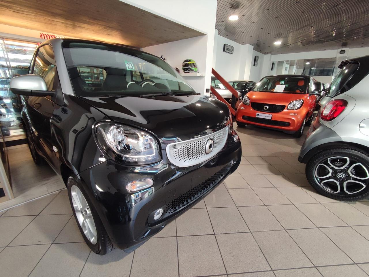 Smart ForTwo 70 1.0 twinamic Navi/Pelle/Panoramico