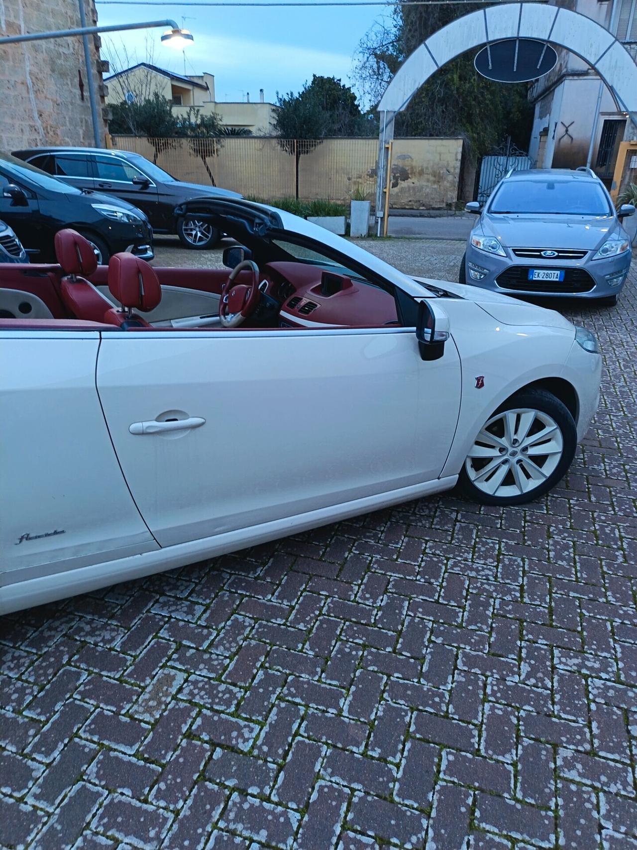 Renault Megane Mégane C-C 1.5 dCi 110CV Floride