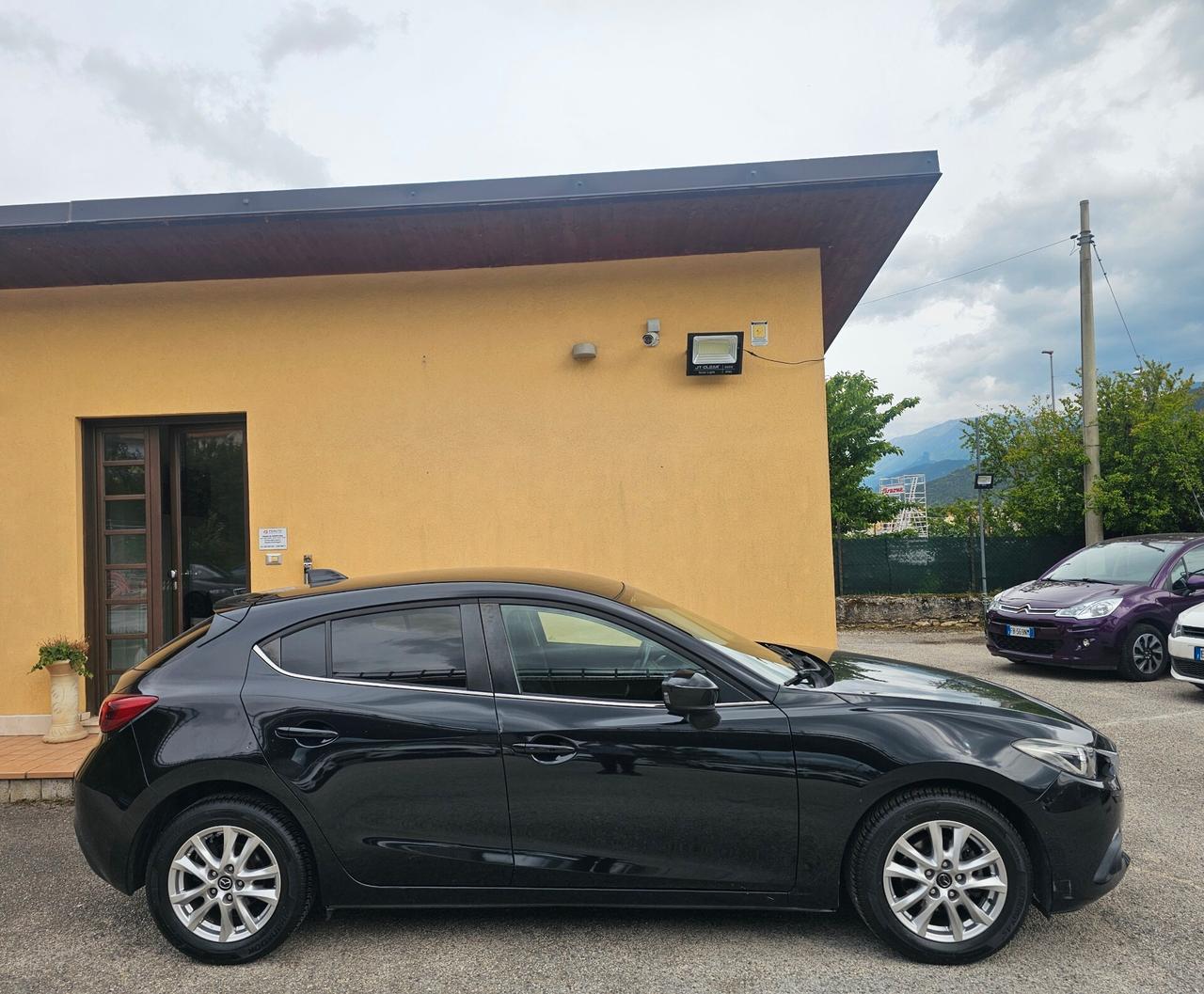Mazda 3 Mazda3 1.5 Skyactiv-G Evolve