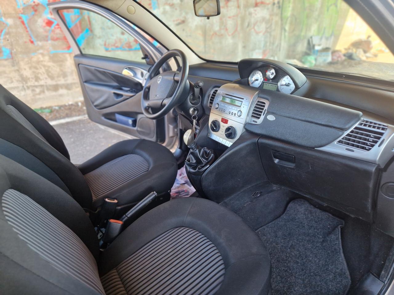 Lancia Ypsilon 1.2 Argento