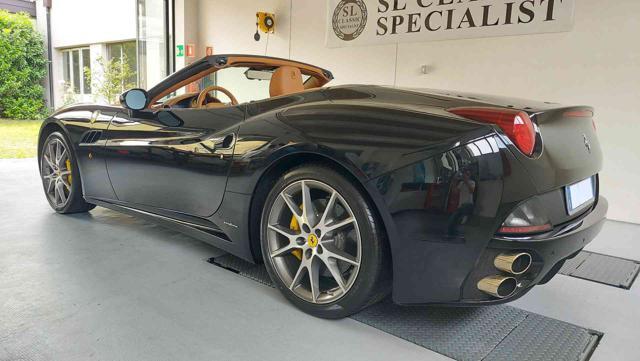 FERRARI California 13000km pari al nuovo IVA esposta