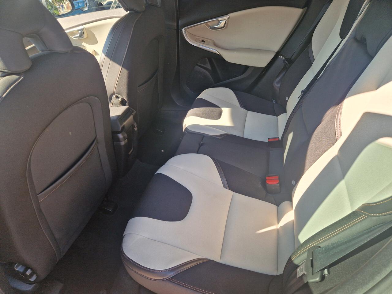 Volvo V40 Cross Country V40 Cross Country D2 Geartronic Momentum