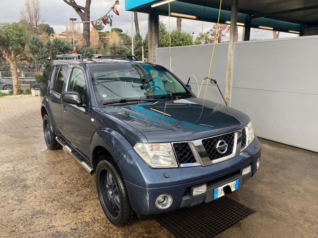 Nissan Pathfinder 2.5 diesel cambio automatico 7 posti gancio traino 3000 kg 2006