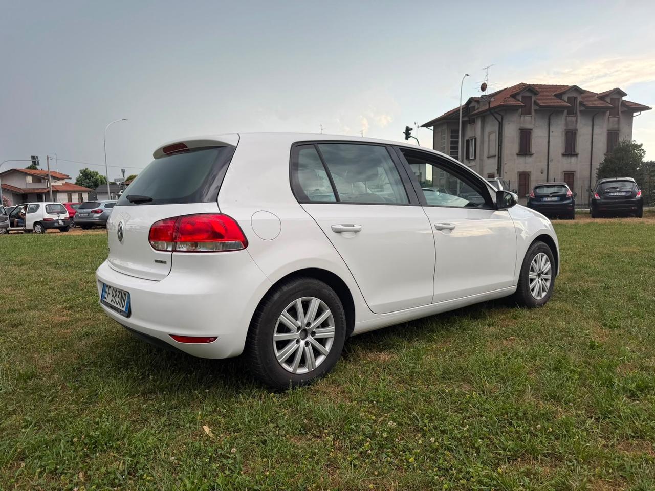 Volkswagen Golf 1.6 5p. Trendline BiFuel