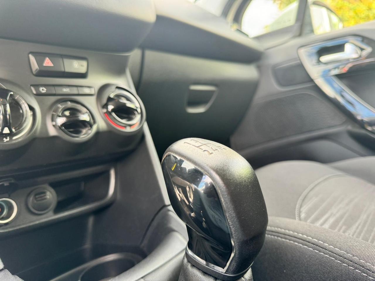 Peugeot 208 BlueHDi 100 S&S 5 porte Active