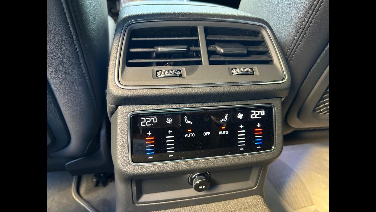Audi Audi A6 Avant S line edition 40 TDI 150(204) kW(CV) S tronic