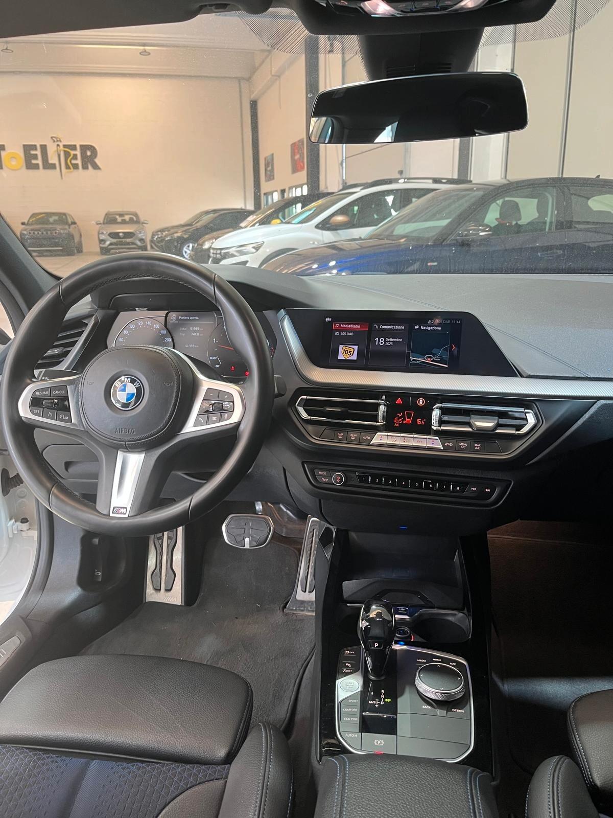 Bmw 118d 5p. Msport