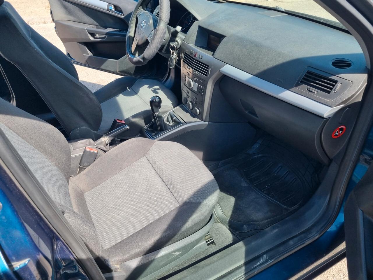 Opel Astra 1.7 CDTI 101CV 5 porte Cosmo