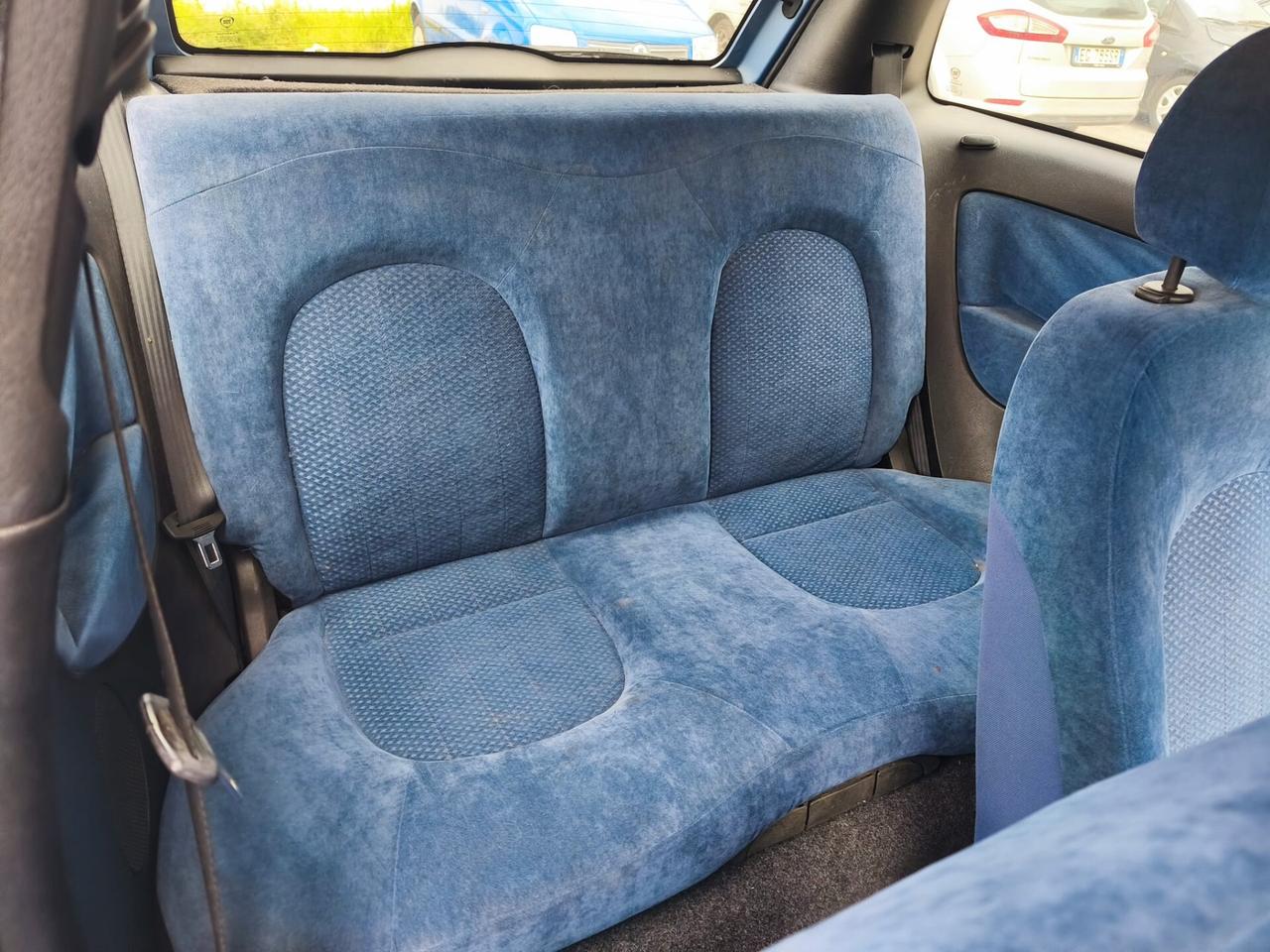 Lancia Ypsilon 1.4 16V Oro