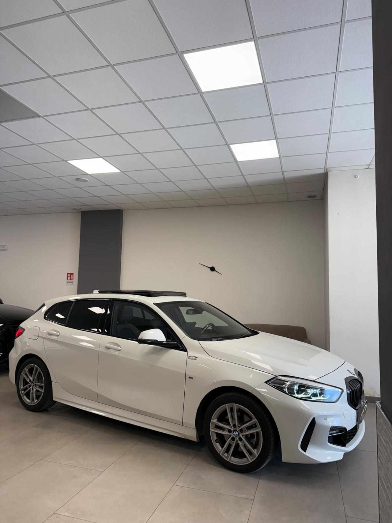 Bmw 116 116d 5p. Msport