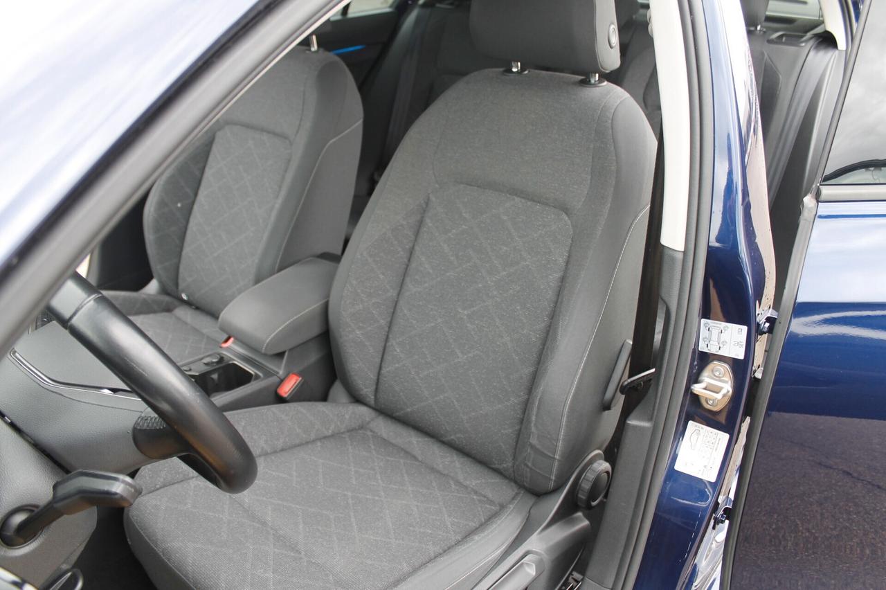 Volkswagen Golf 2.0 TDI 115 CV Life OK NEOPATENTATI