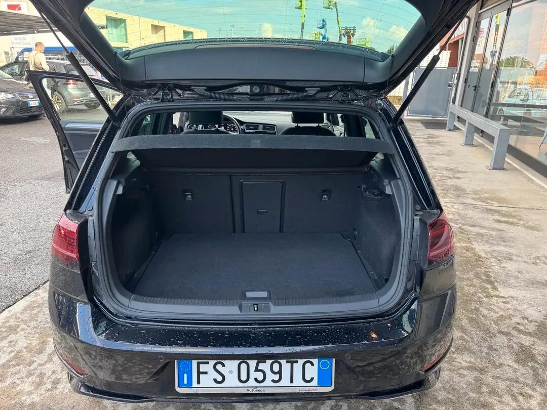 Volkswagen Golf 1.5 TSI ACT 5p. Sport R-line