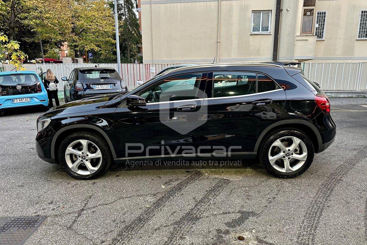 MERCEDES GLA 200 d Automatic Sport