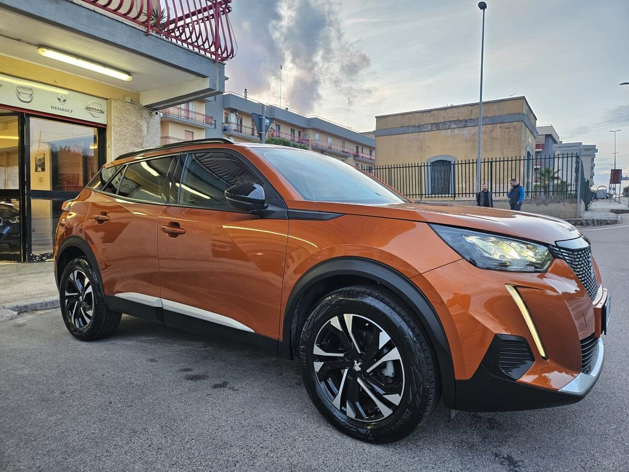 Peugeot 2008 1.5bluehdi Allure Pack110cv 2022 FULL