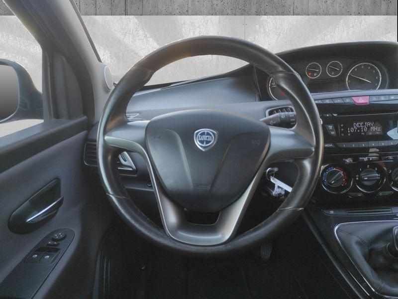 Lancia Ypsilon 1.2 8v Silver s&s 69cv