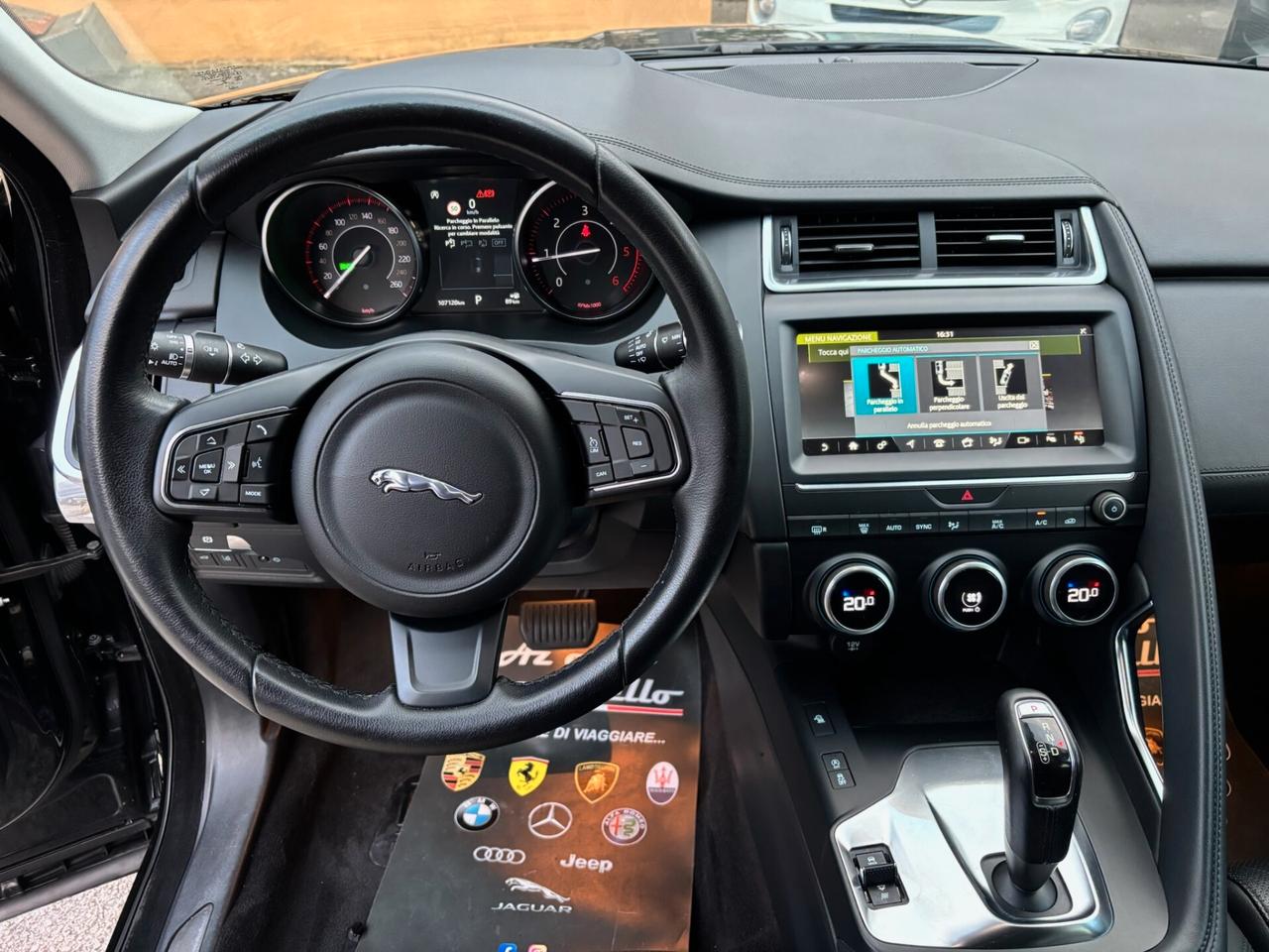 Jaguar E-Pace 2.0D 150 CV AWD R-Dynamic TOTAL BLACK